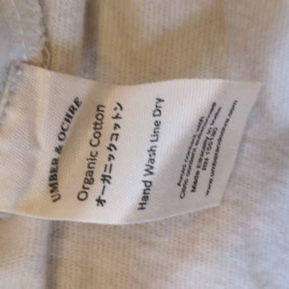 UMBER & OCHRE Organic Cotton Crew Thick Tee with Applique - Picture 5 of 8